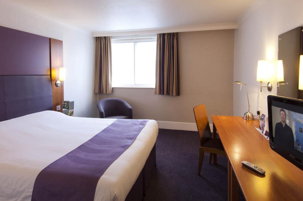 Premier Inn London Ilford Phòng bức ảnh