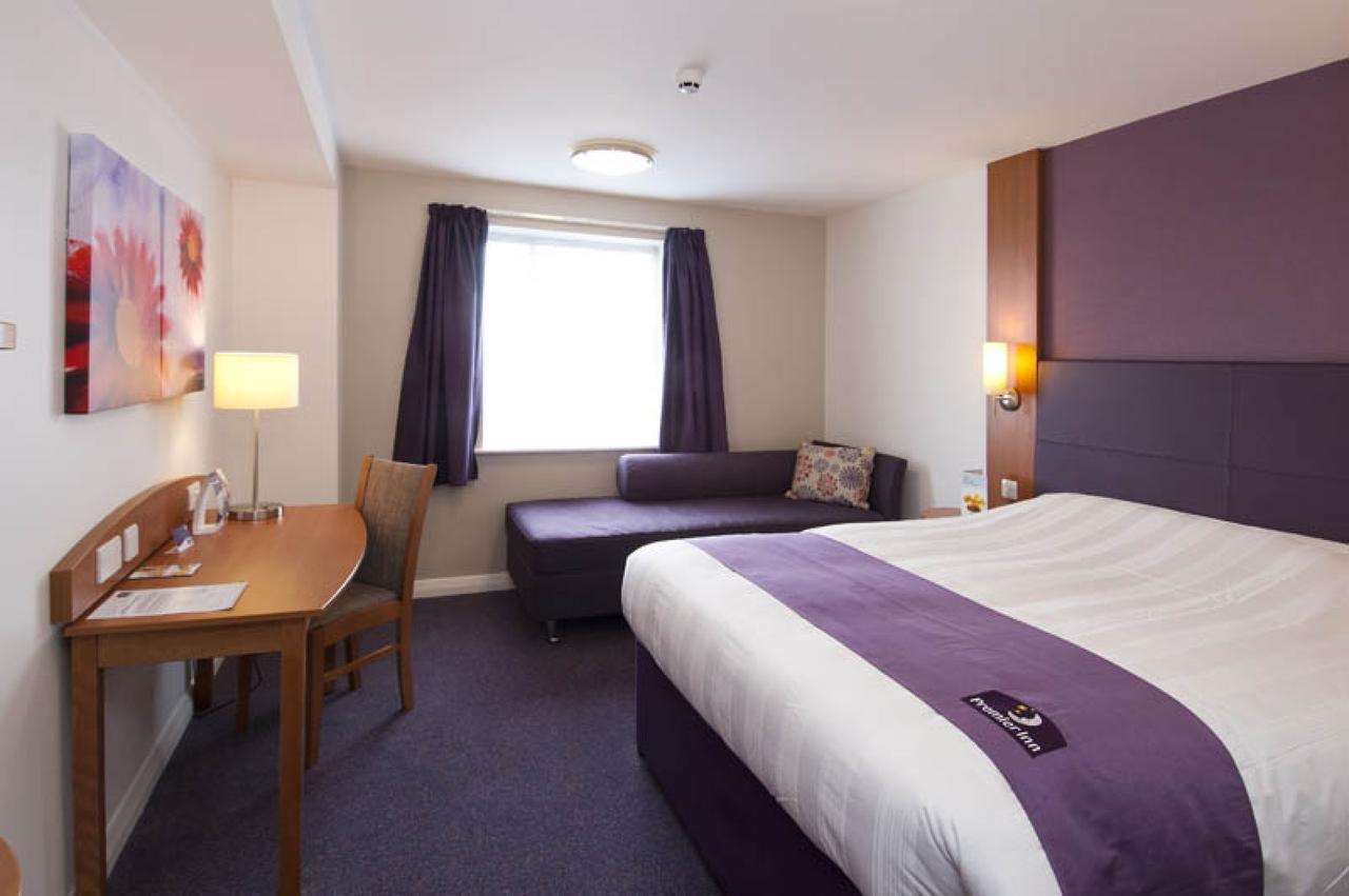 Premier Inn London Ilford Phòng bức ảnh