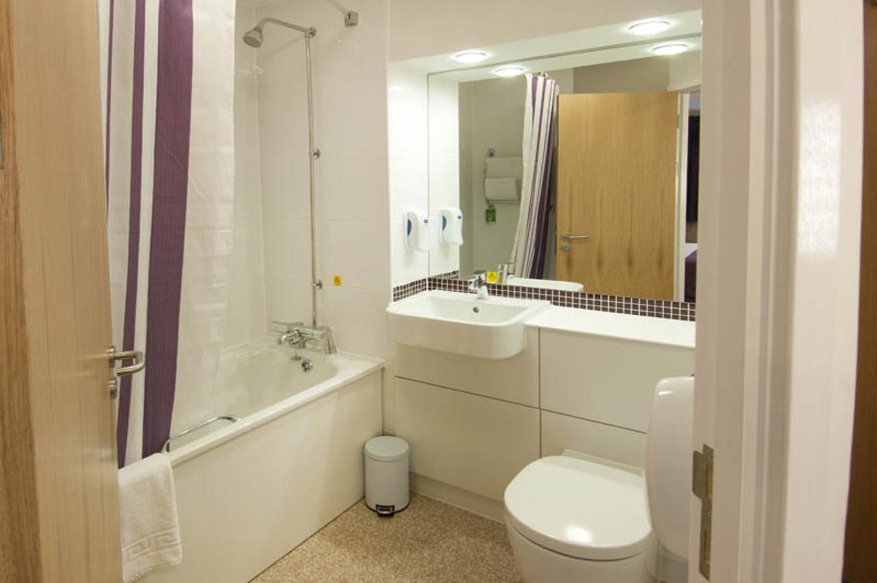 Premier Inn London Ilford Phòng bức ảnh