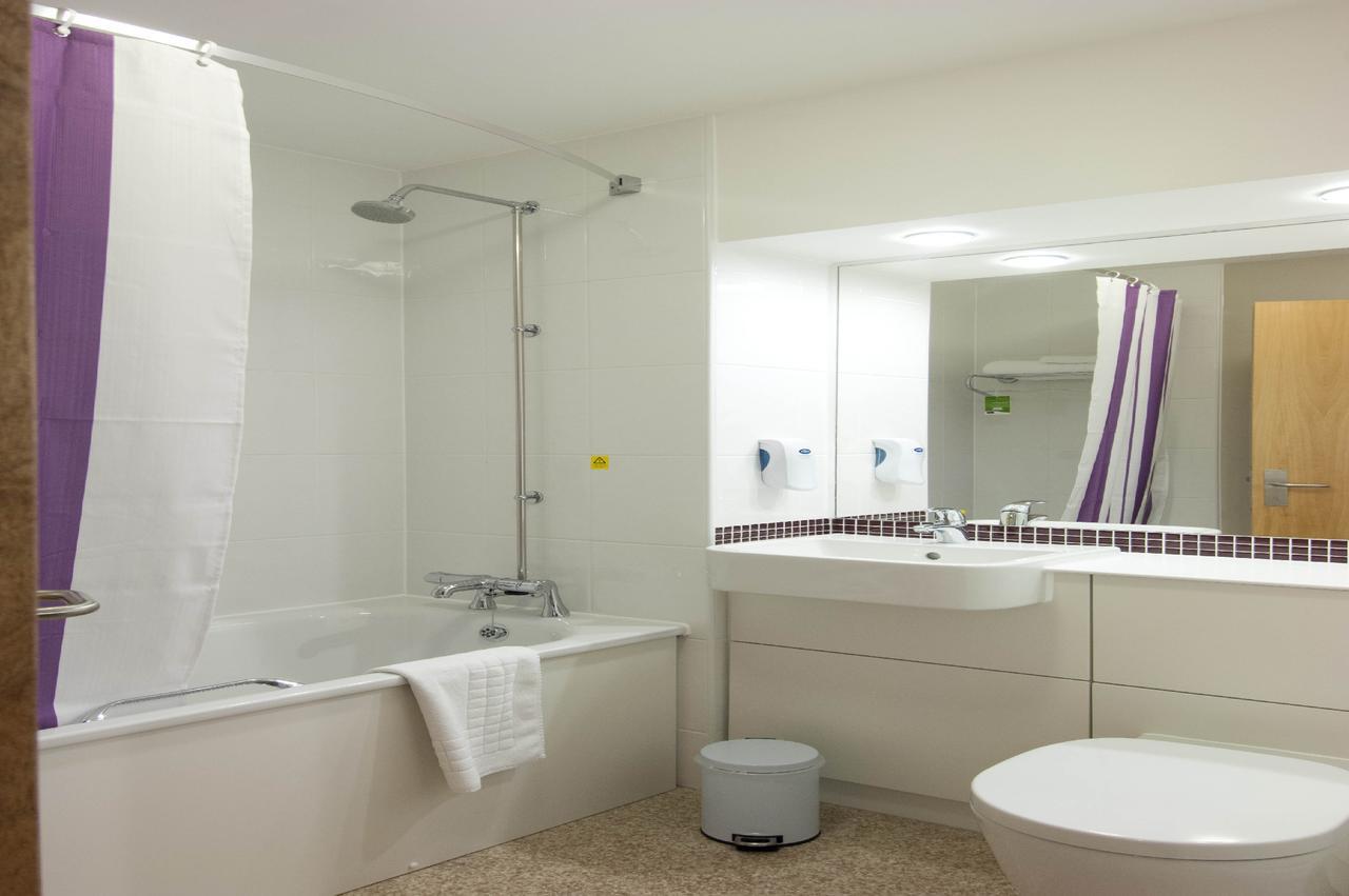 Premier Inn London Ilford Phòng bức ảnh
